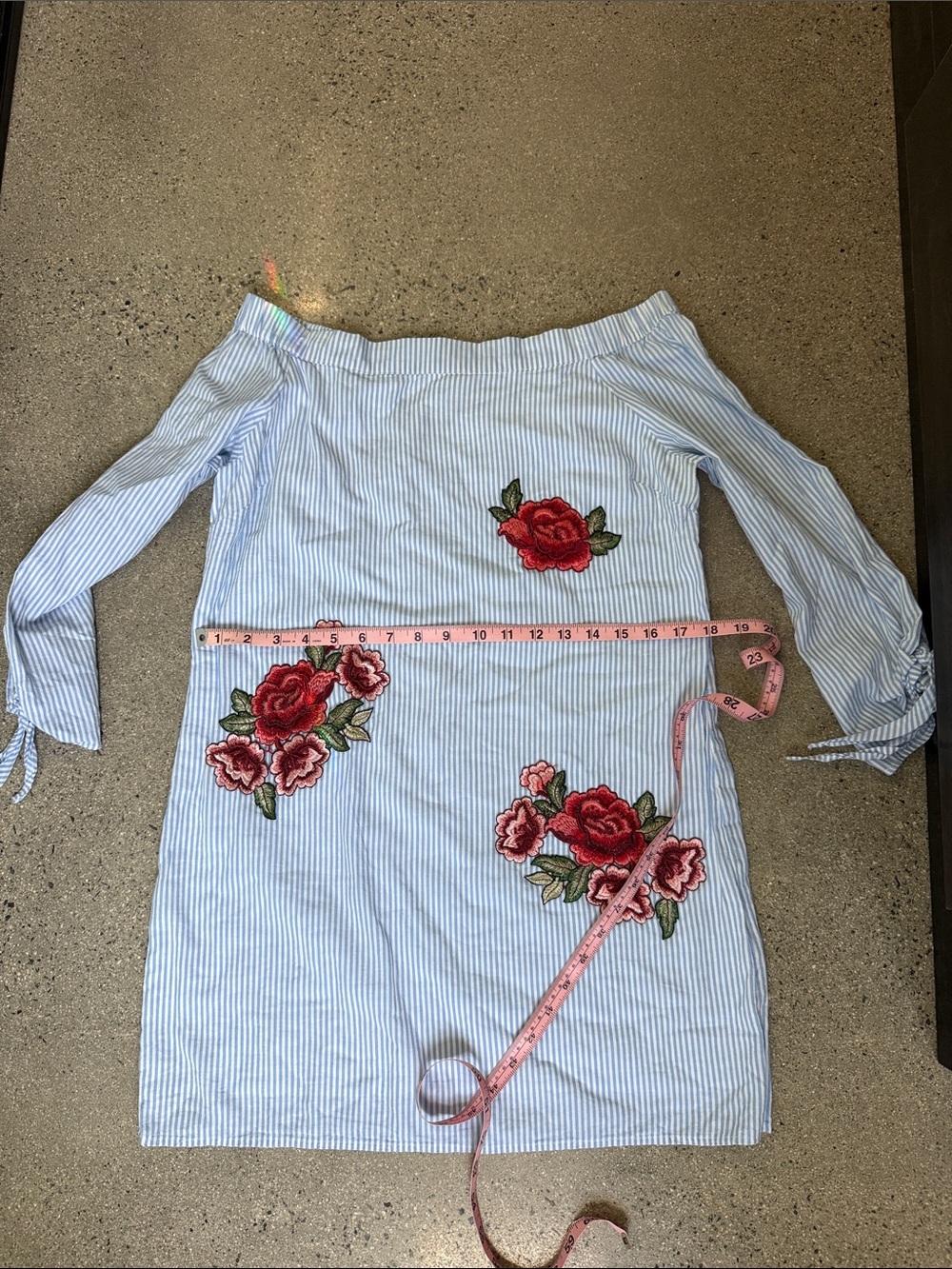 Romeo and Juliet Courtier Off-Shoulder